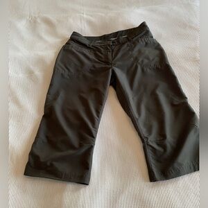 Women's Dark Grey Cargo MEC Activewear Capris.